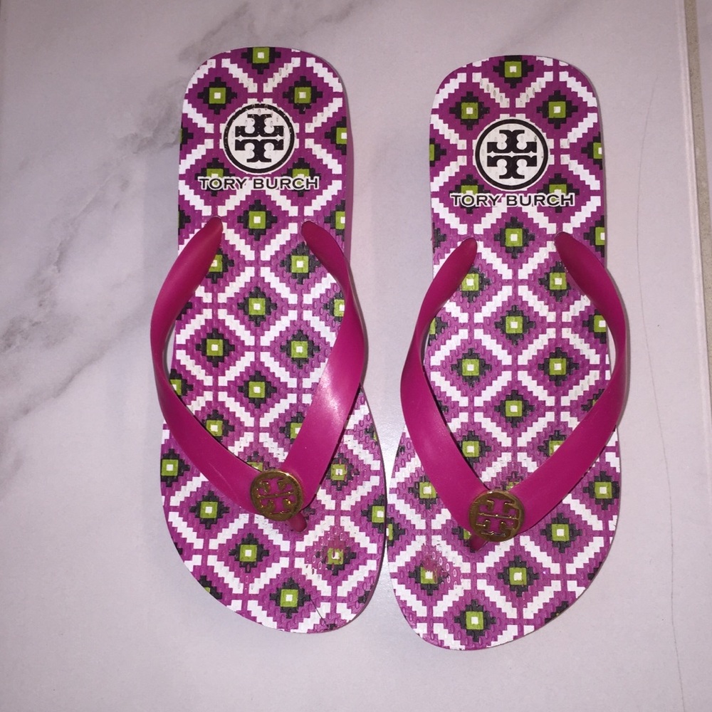 Size 6 pink Tory Burch flip flops